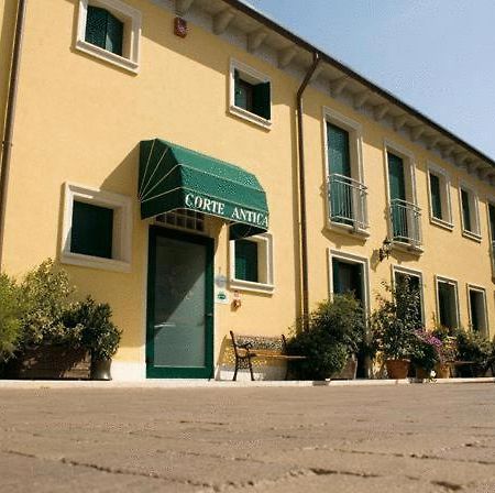 Albergo Corte Antica Вилафранка ди Верона Екстериор снимка