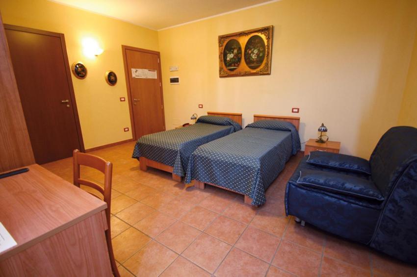 Albergo Corte Antica Вилафранка ди Верона Екстериор снимка