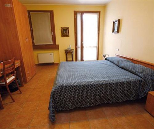 Albergo Corte Antica Вилафранка ди Верона Екстериор снимка