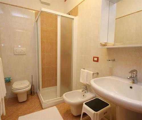 Albergo Corte Antica Вилафранка ди Верона Екстериор снимка